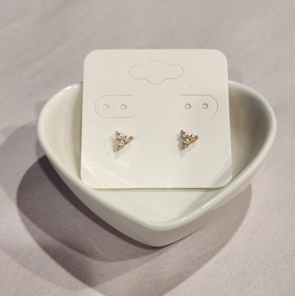 Classic Faux Pearl Cluster Stud Earrings